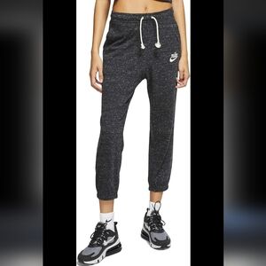 BNew Nike womens Sportswear Gym Vintage Capris